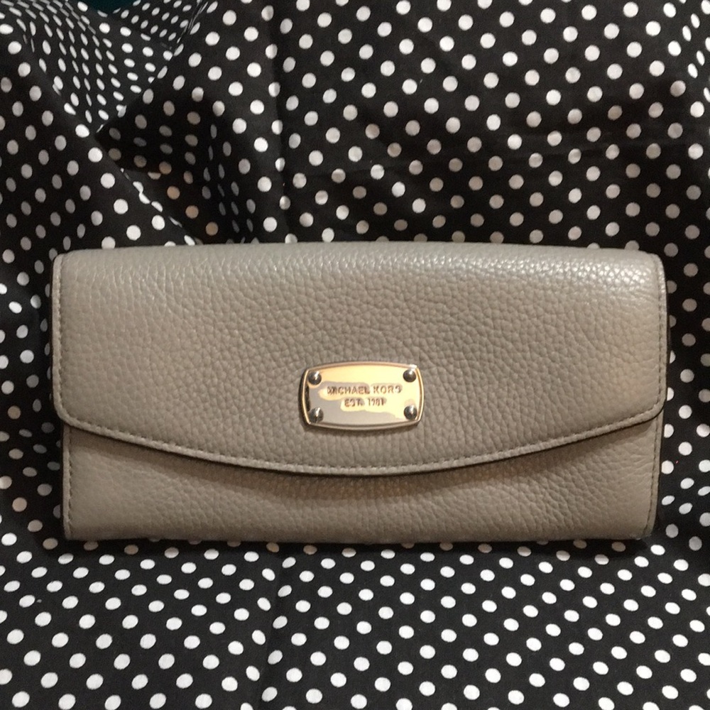 NWOT Michael Kors Gray wallet